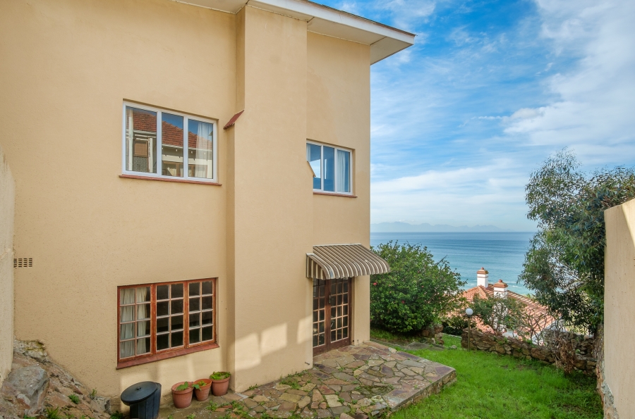 4 Bedroom Property for Sale in St James Western Cape